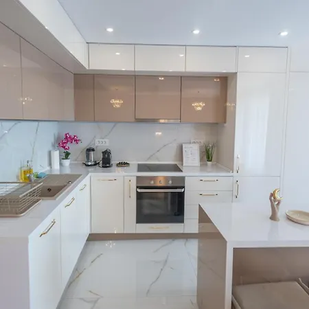 Uranus Luxury Studio * Timisoara