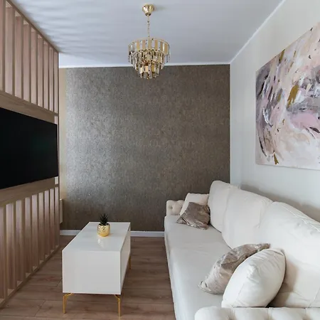Uranus Luxury Studio