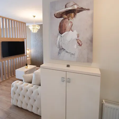 Uranus Luxury Studio